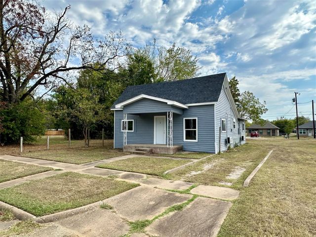 712 W Bond Street, Denison, TX 75020
