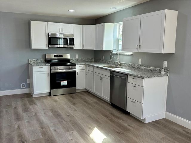 712 W Bond Street, Denison, TX 75020