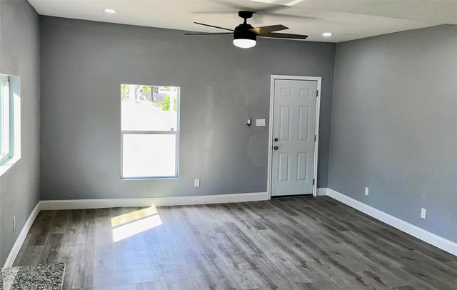 712 W Bond Street, Denison, TX 75020