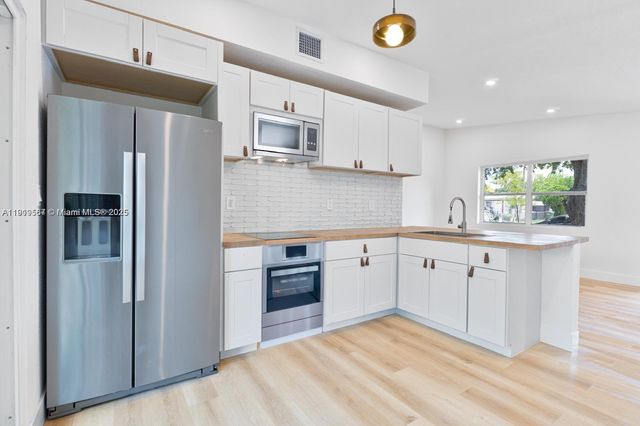 75 NW 125th St, North Miami, FL 33168