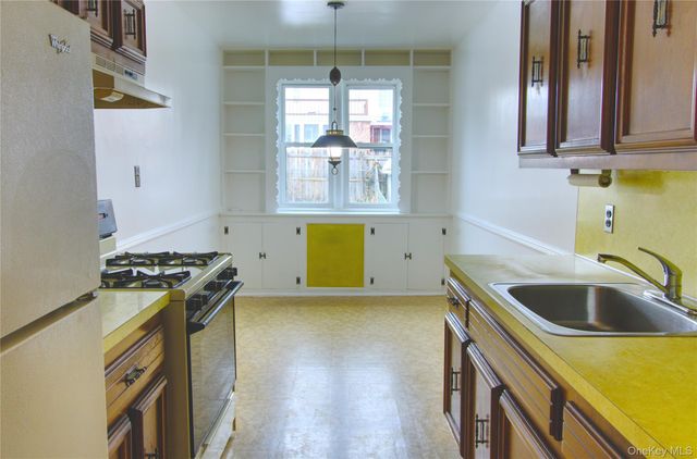 2952 172nd Street, Flushing, NY 11358