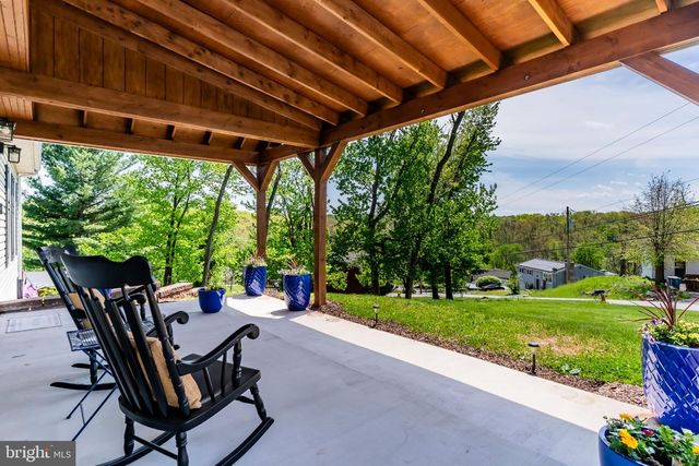 60 BUNKER LN, Etters, PA 17319