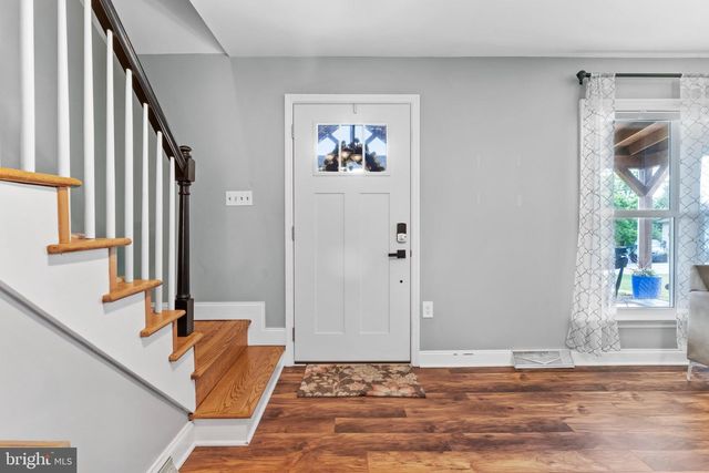 60 BUNKER LN, Etters, PA 17319