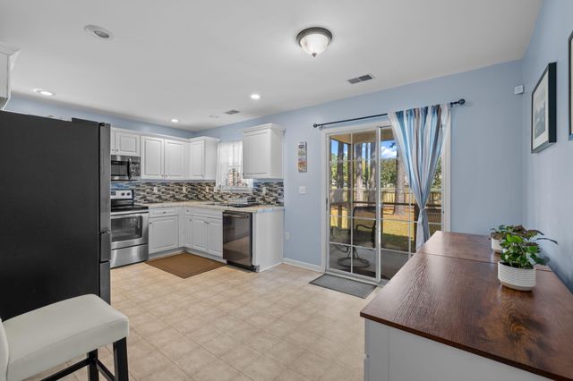 1130 Peninsula Cove Drive, Charleston, SC 29492