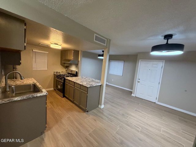 3585 WATERSPRING Lane, El Paso, TX 79936