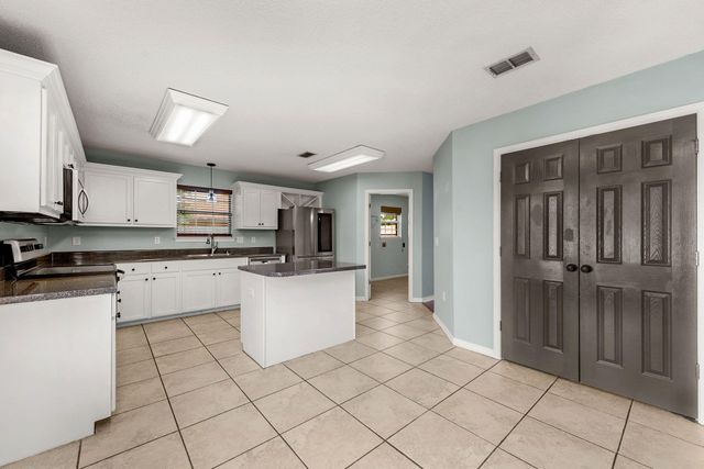 2412 Kodiak Court, Navarre, FL 32566