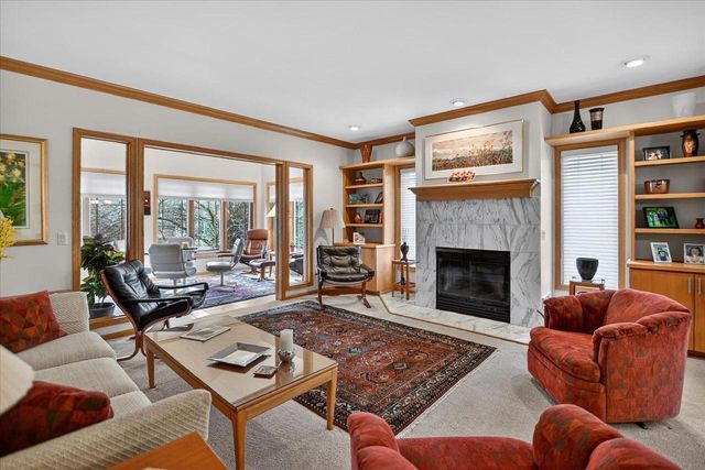 2999 Woods Edge Way, Fitchburg, WI 53711