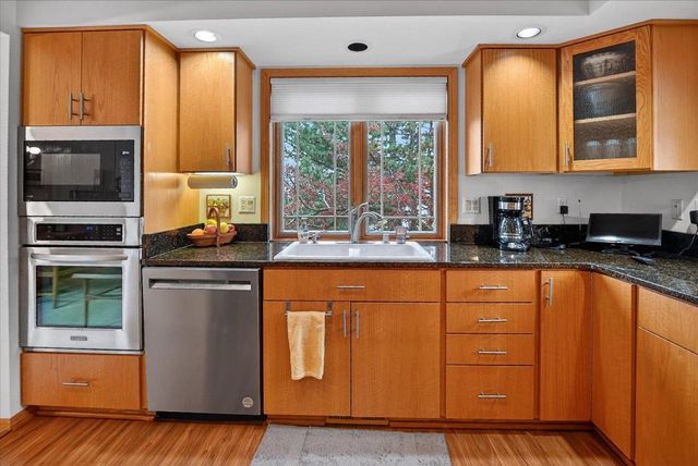 2999 Woods Edge Way, Fitchburg, WI 53711