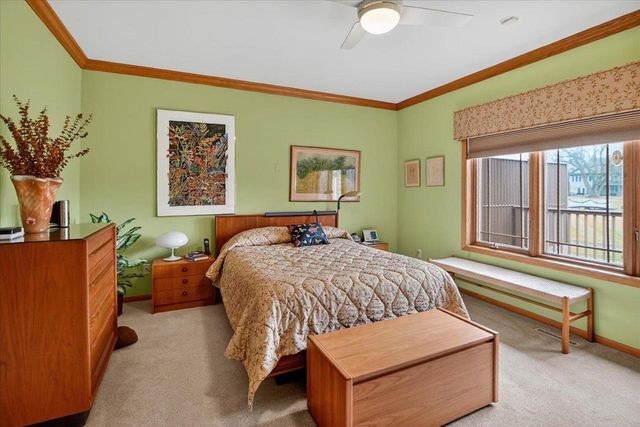 2999 Woods Edge Way, Fitchburg, WI 53711