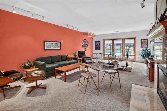 2999 Woods Edge Way, Fitchburg, WI 53711