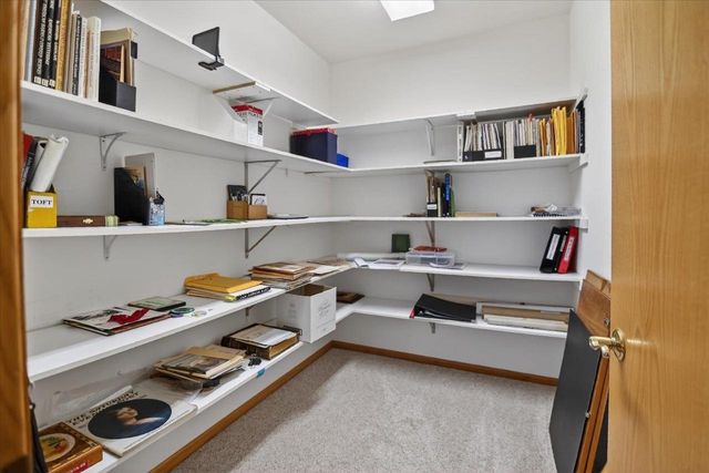 2999 Woods Edge Way, Fitchburg, WI 53711