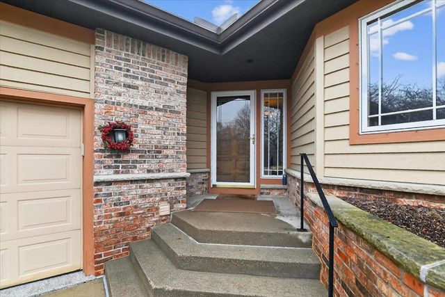 2999 Woods Edge Way, Fitchburg, WI 53711