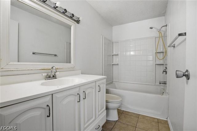 3704 Broadway 310, Fort Myers, FL 33901