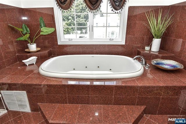 32-12 Raphael, Fair Lawn, NJ 07410
