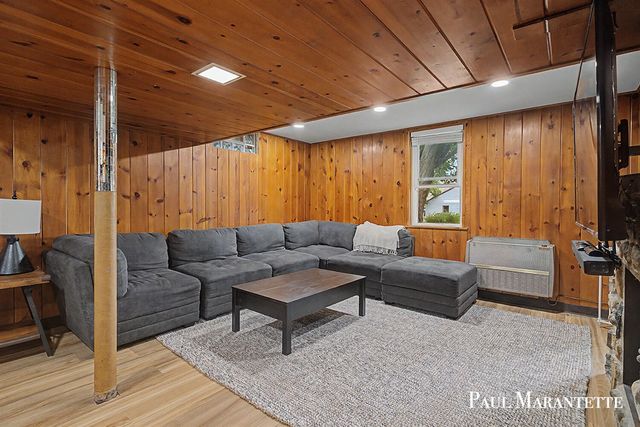 1028 Dorroll Street, Grand Rapids, MI 49505