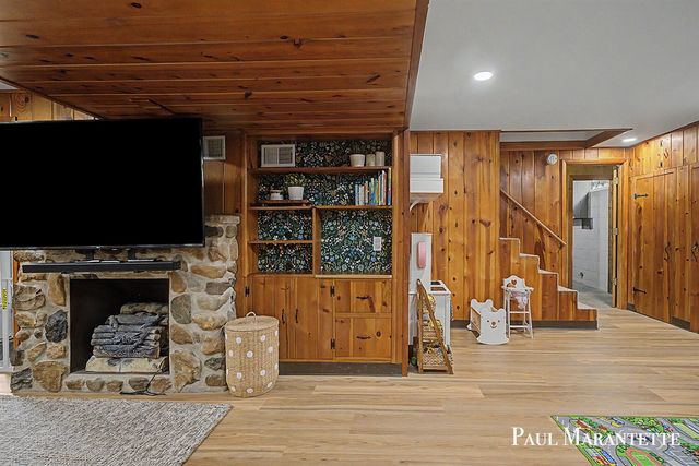 1028 Dorroll Street, Grand Rapids, MI 49505