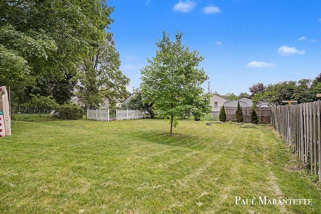 1028 Dorroll Street, Grand Rapids, MI 49505