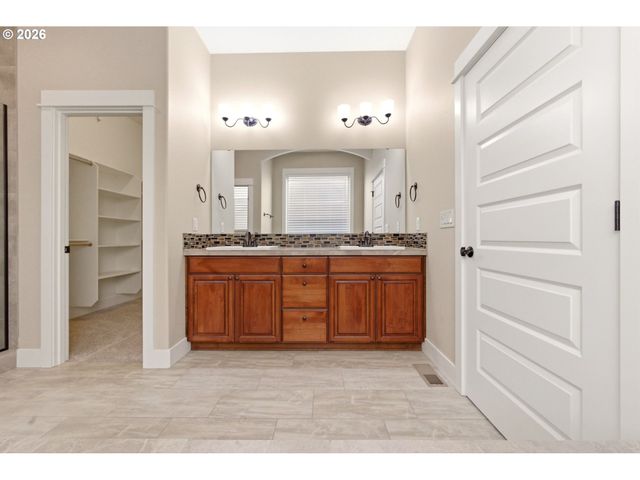 12404 Ne 53RD Ave, Vancouver, WA 98660