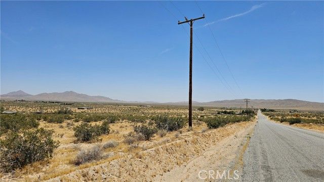 1 Buckhorn Trail, Helendale, CA 92342