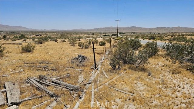 1 Buckhorn Trail, Helendale, CA 92342