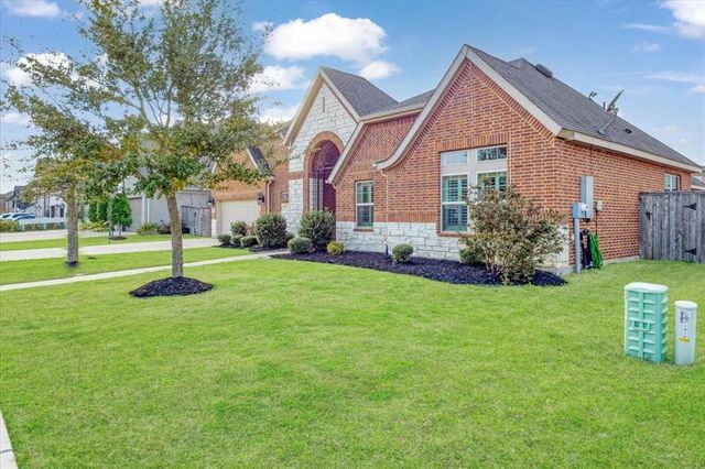 1912 Jillian Terrace, Friendswood, TX 77546
