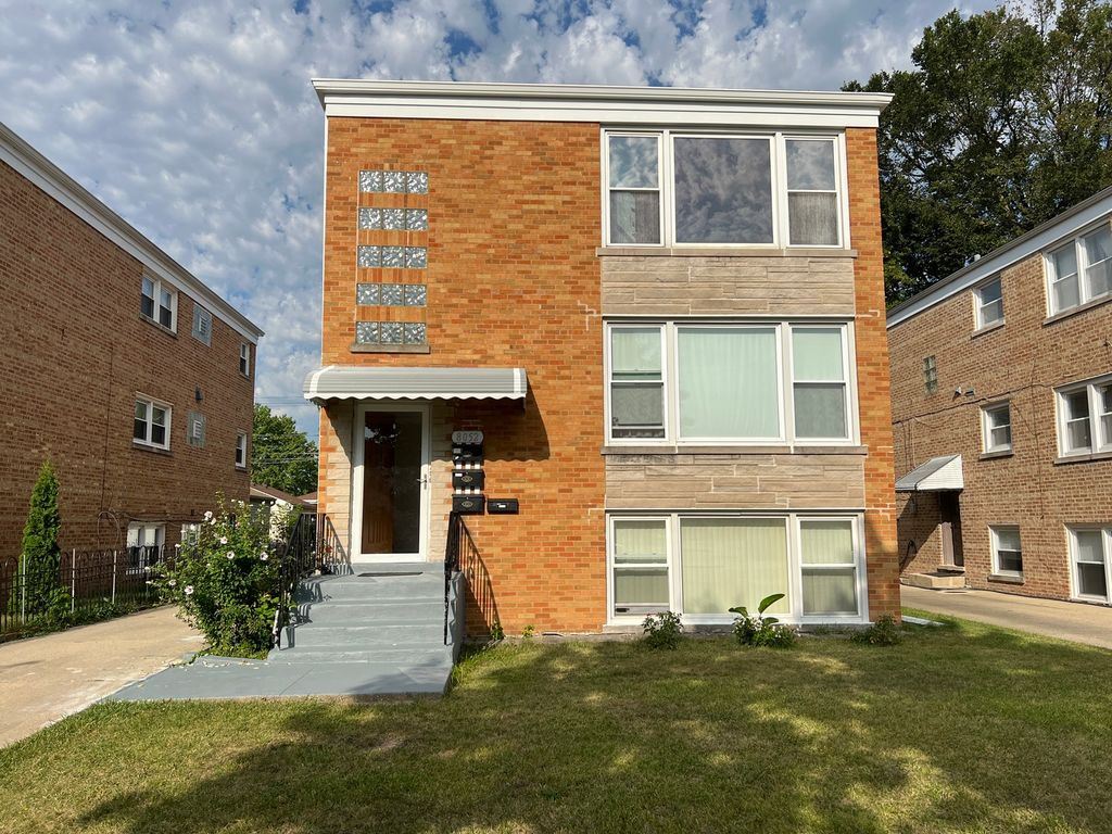 8052 N Oriole Avenue G, Niles, IL 60714