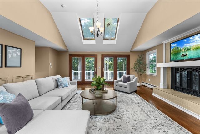90 Deacon Haynes Rd, Concord, MA 01742