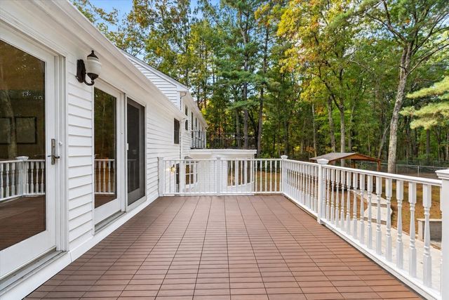 90 Deacon Haynes Rd, Concord, MA 01742