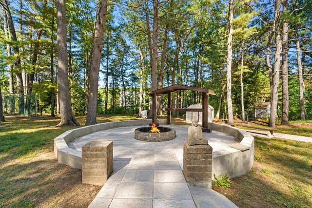90 Deacon Haynes Rd, Concord, MA 01742
