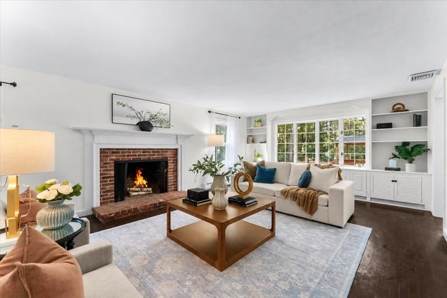 90 Deacon Haynes Rd, Concord, MA 01742