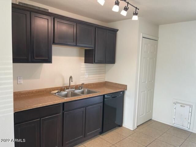 14017 N 48th Avenue, Glendale, AZ 85306