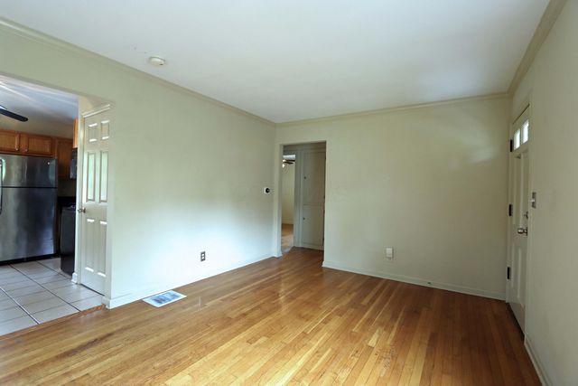 925 S Chesterfield Road, Columbus, OH 43209