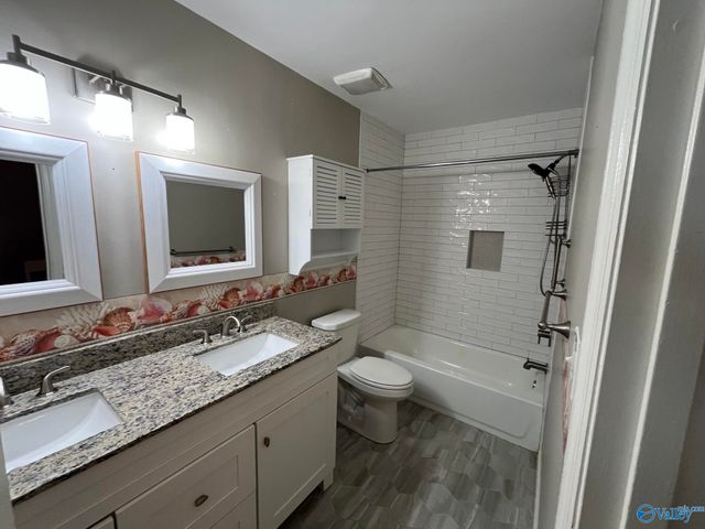220 SE Marinawoods Drive C, Huntsville, AL 35803