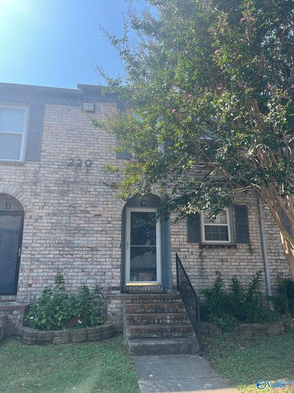 220 SE Marinawoods Drive C, Huntsville, AL 35803