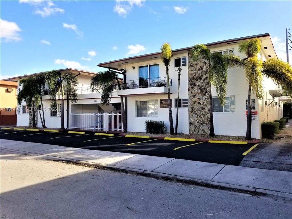 50 W 4th St 13, Hialeah, FL 33010