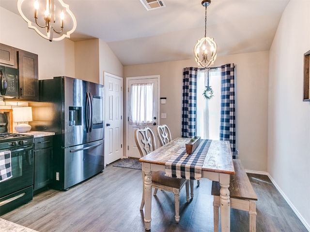 11704 NW 99th Terrace, Yukon, OK 73099