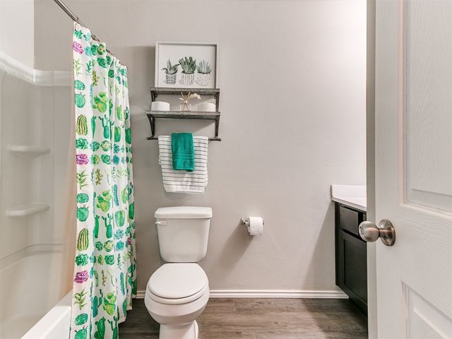 11704 NW 99th Terrace, Yukon, OK 73099