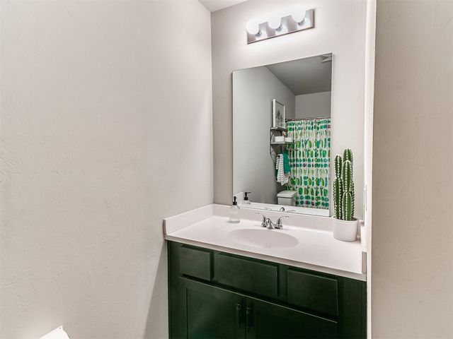 11704 NW 99th Terrace, Yukon, OK 73099
