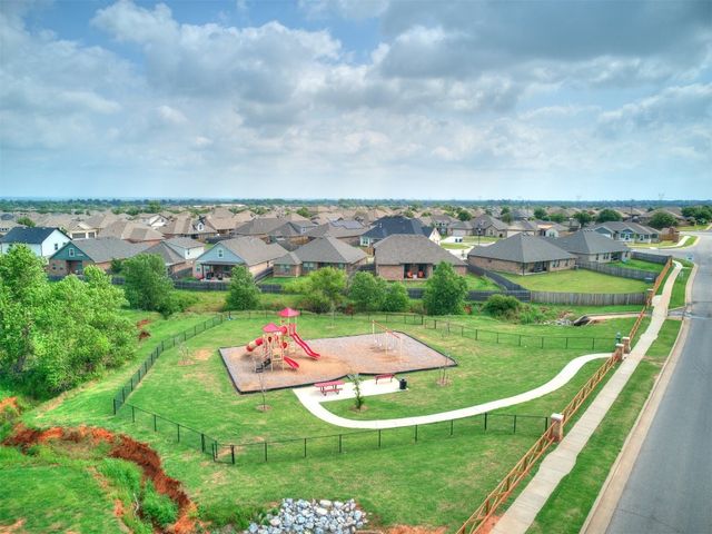 11704 NW 99th Terrace, Yukon, OK 73099