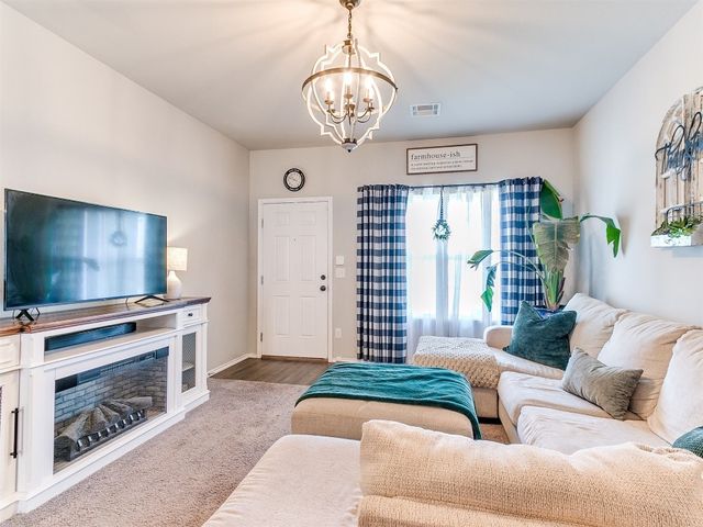 11704 NW 99th Terrace, Yukon, OK 73099
