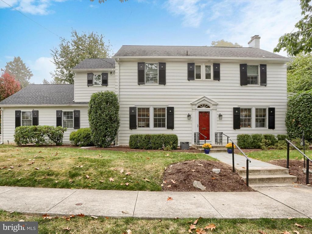2424 LINCOLN ST, Camp Hill, PA 17011