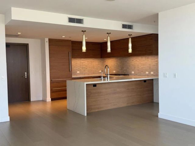 888 W E Street 1203, San Diego, CA 92101