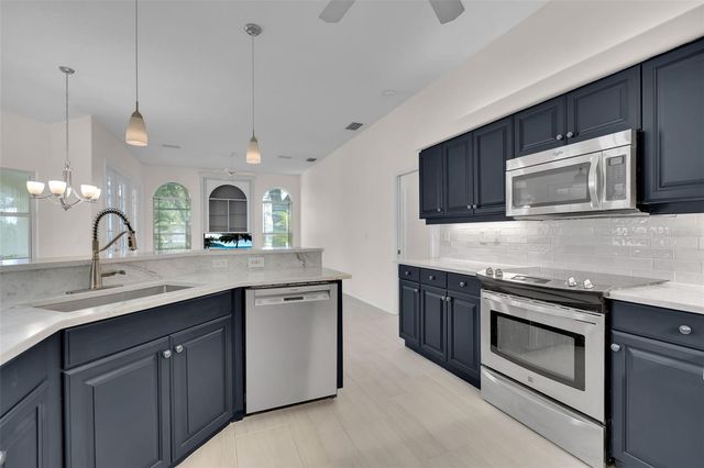 2102 TEQUESTA TRAIL, Nokomis, FL 34275