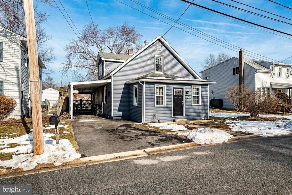 1342 CHERRY ST, Upper Chichester, PA 19061