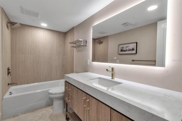 5757 GULF OF MEXICO DRIVE 110, Longboat Key, FL 34228