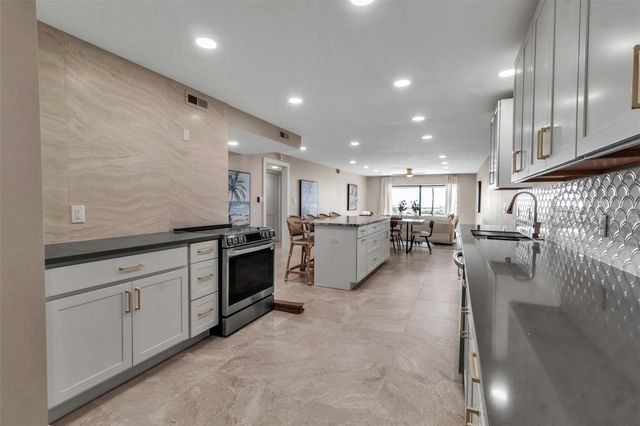 5757 GULF OF MEXICO DRIVE 110, Longboat Key, FL 34228