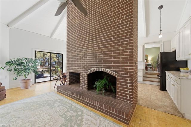 109 Rebecca DR, Seaford, VA 23696