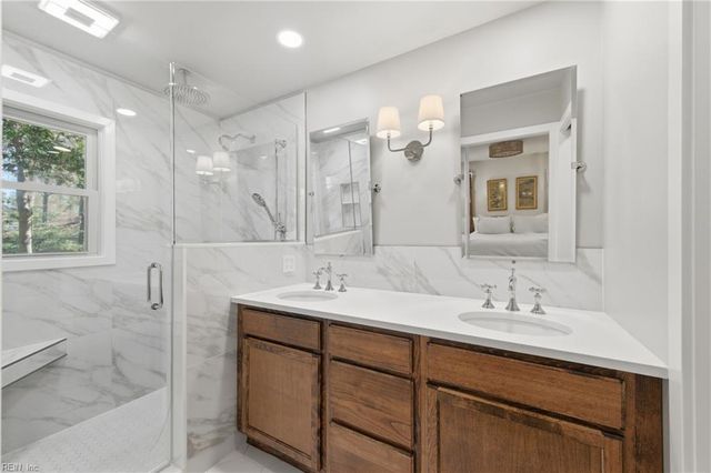 109 Rebecca DR, Seaford, VA 23696