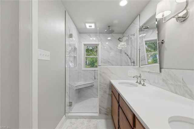 109 Rebecca DR, Seaford, VA 23696