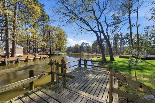 109 Rebecca DR, Seaford, VA 23696